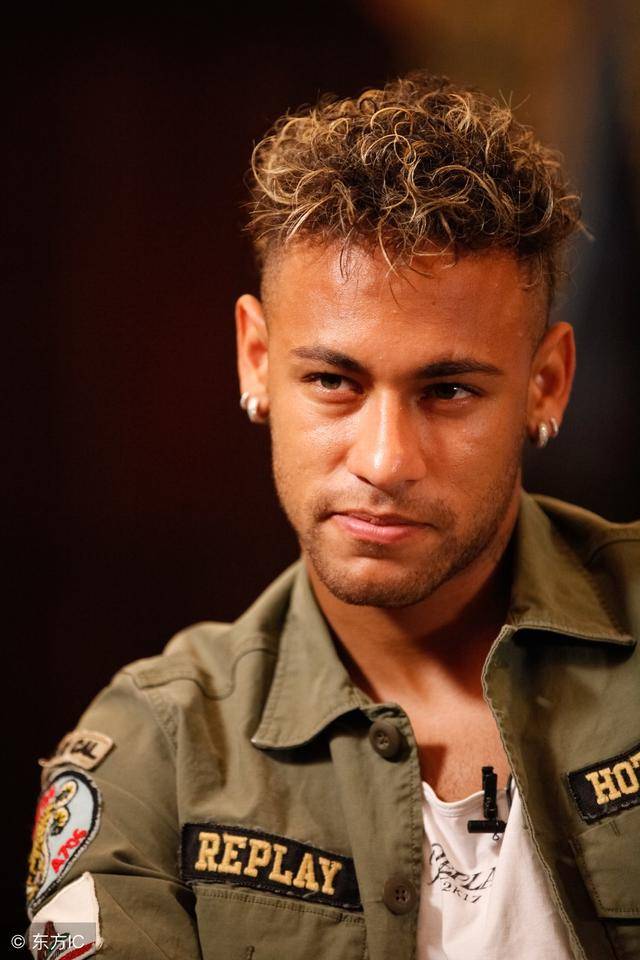 随着英超夏 随着英超夏