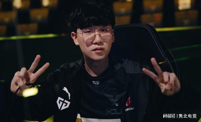 丰富多彩的 丰富多彩的